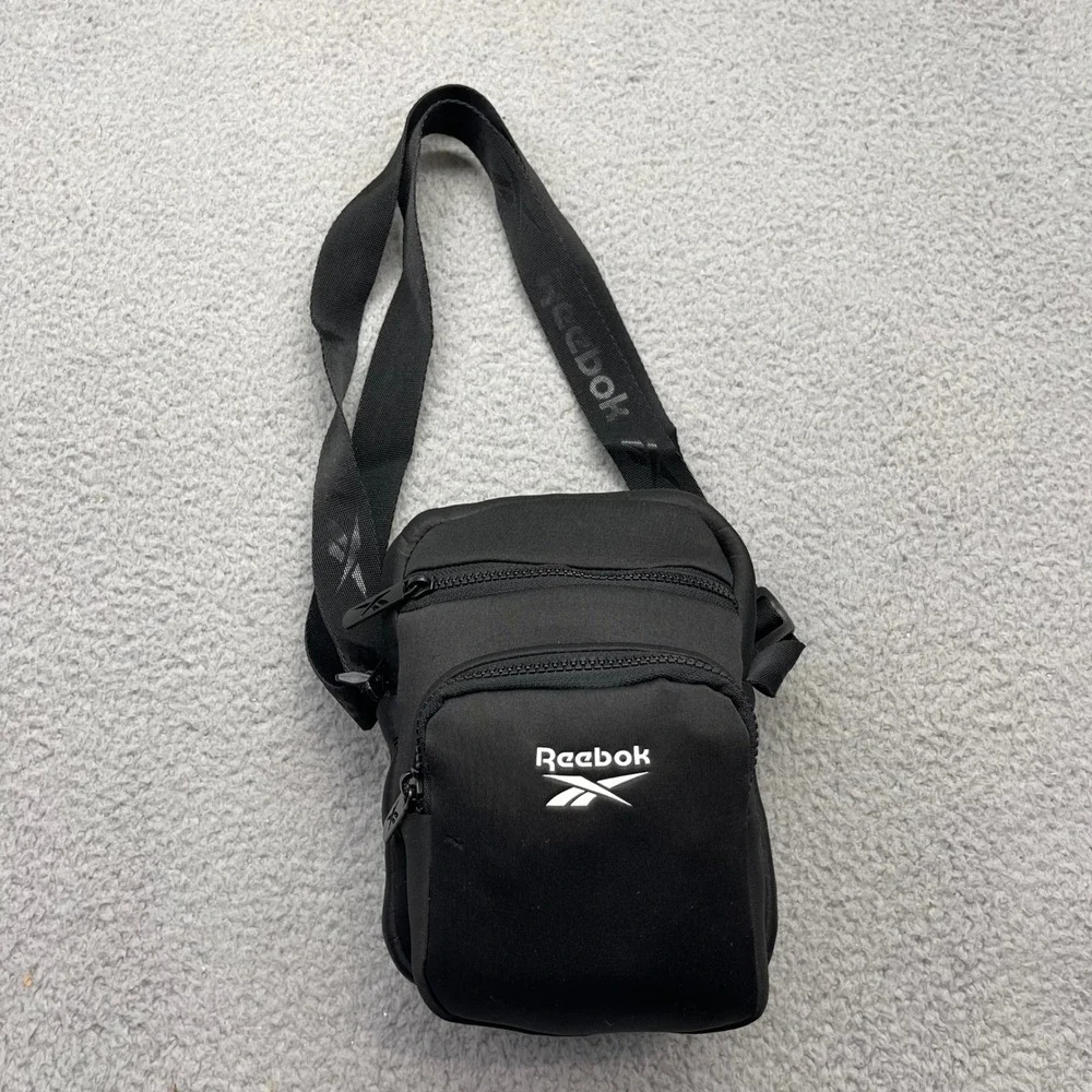 Reebok RWS2C2087TJ Black Crossbody Adjustable Strap Logo 043516 Travel Side Bag